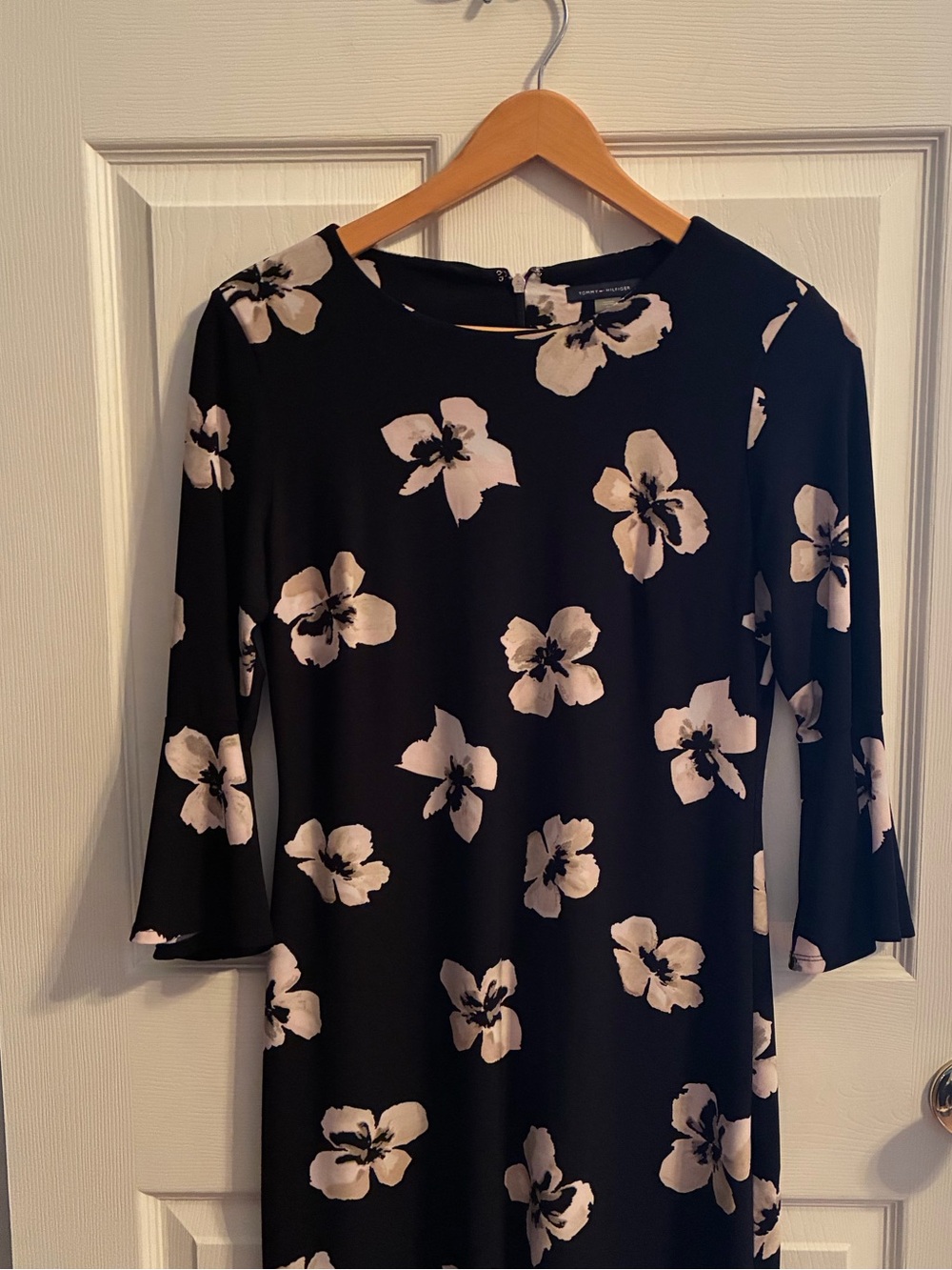 Tommy Hilfiger Women’s Black Floral Shift Dress - Elegant Pink Flower Print